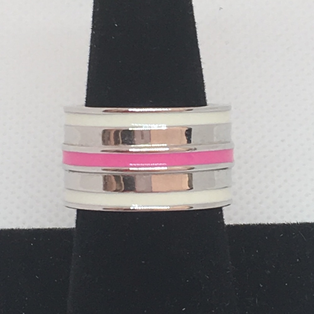 Fast Track Ring - Picture 2 of 2